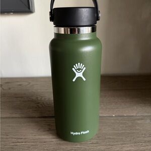 Green 32 oz Wide Mouth Hydro Flask